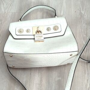 Guess white handbag. Almost like new